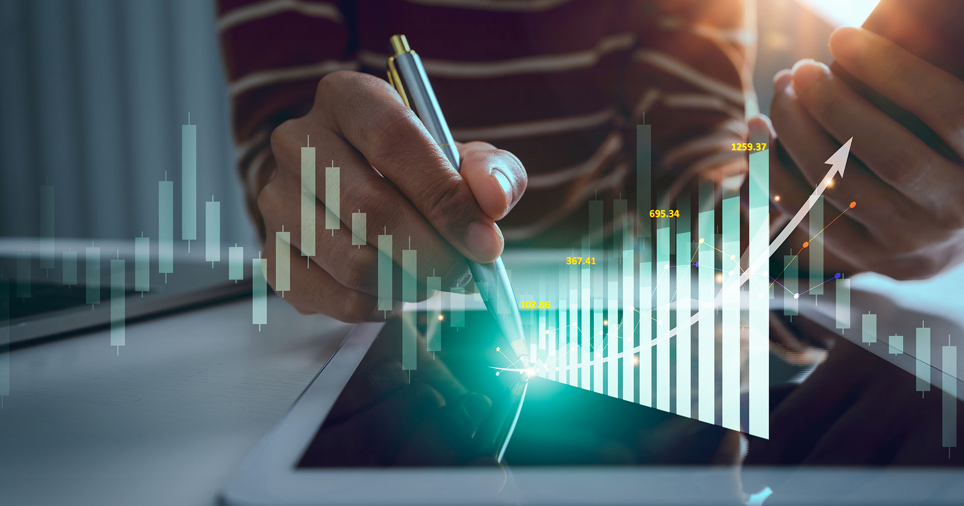 Voxtur Announces Grant of Restricted Share Units and Stock Options