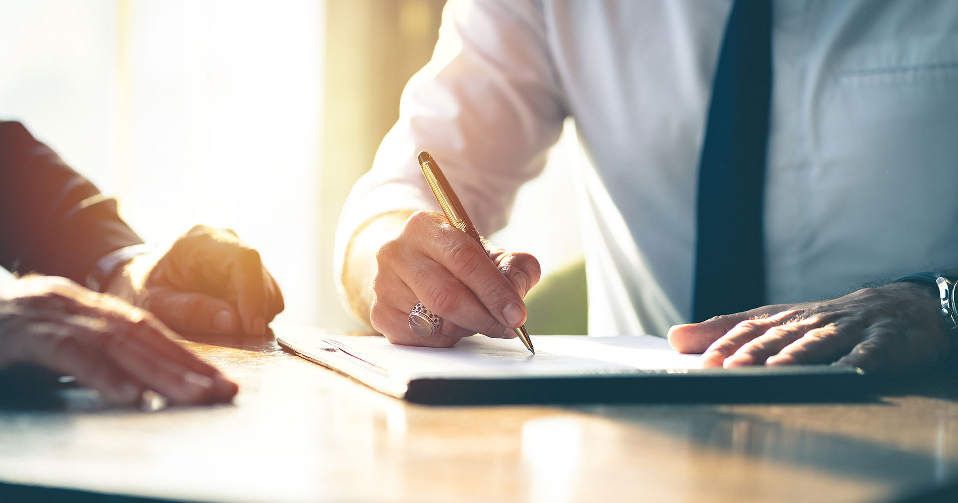 Voxtur Executes Share Purchase Agreement With Anow